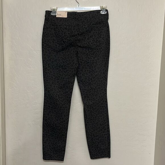NYDJ Alina Legging Gray Leopard Print Contemporary Casual Animal Print - Picture 3 of 12